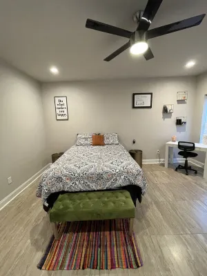Modern Home near Southern University and BTR airport!