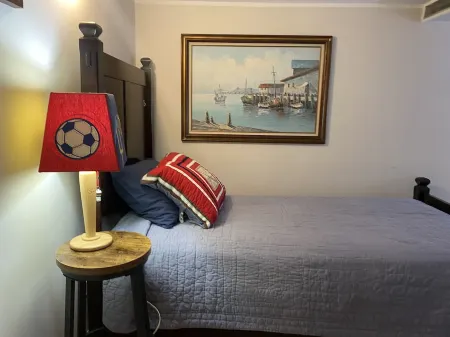 10-15 MIN FROM O'HARE CHICAGO-LOVELY 3BEDROOMS GARDEN APARTMENT