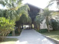 Excellent apartment 50 meters from the beach of Porpoises Cond. Wembley Tennis Hotels in Praia das Toninhas