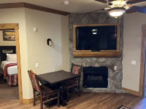 3/14 - 3/21 Westgate Gatlinburg-3 Br Villa Sleeps 12 - 8 Waterpark