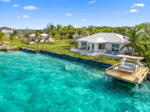 Waterfront Georgetown home, 8ppl,Chef, Boat Tour Hotels in 