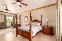 Unique home with mountain views close to downtown