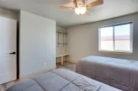 Saratoga Retreat ~ 3 Mi to Saratoga Lake! - homestay