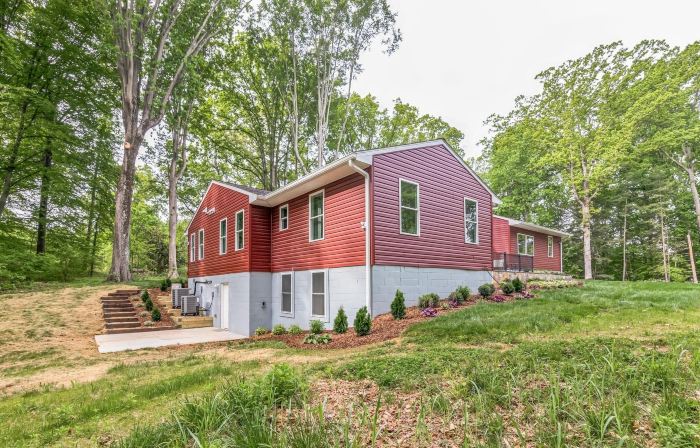 Woodhaven: Your Serene Countryside Escape 5 Bedroom Farmhouse by RedAwning