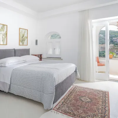 Le Cavottole Resort Hotels near Seiano