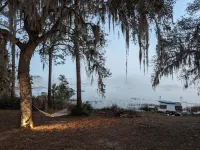 Rustic Lakeview Getaway – Pet Friendly & Free Parking