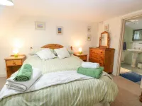 Sleepeezy Hotels near Walsingham Abbey