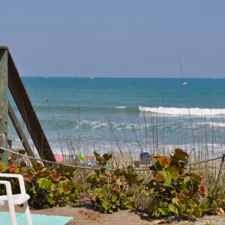 Oceanfront Sea Scape Motel