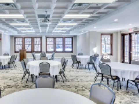 The Inn at Shattuck - St. Mary's Hotels in Faribault