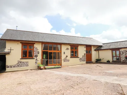 Quoit X Barn Hotels in Bampton