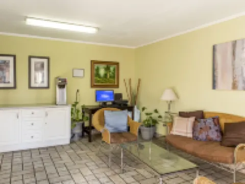 Premier Inns Thousand Oaks Hotels in Thousand Oaks