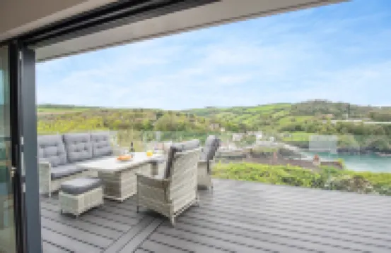 ビーチ ビュー イフラクームのホテル