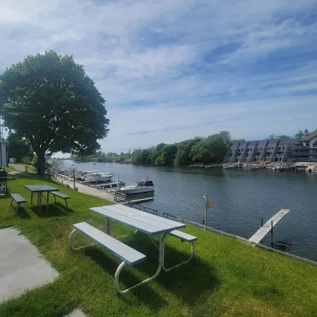 Riverside Motel and Marina Manistee