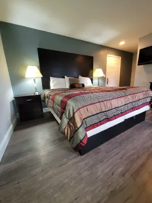 Four Season Motel Hotels in East Greenbush