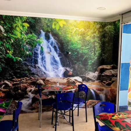 Casa Hotel Manco Mora Отели рядом с достопримечательностью «Научный музей Explora Park»