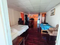 Sun Havens Apartments & Suites - Parkplatz