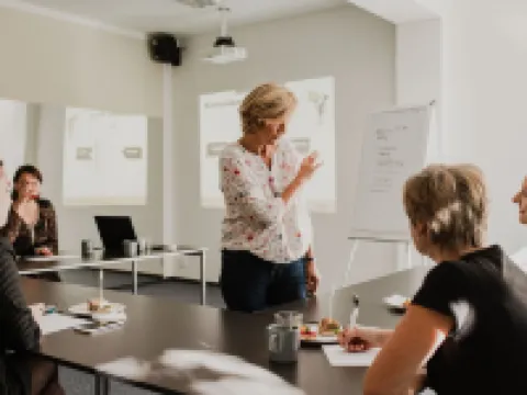 雷哈維塔爾酒店 尼斯河畔亞布洛內茨酒店