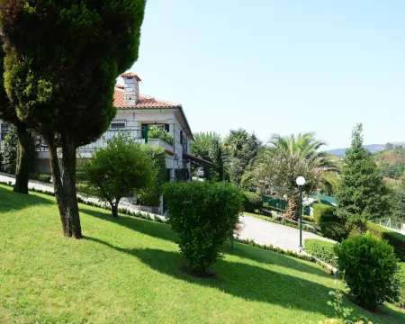 AboimHouse Hotels in Amarante