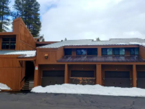 Sunny, Spacious & Pet Friendly - Creekside #39 Hotels in Bear Valley
