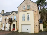 The Admiral Hotel a 