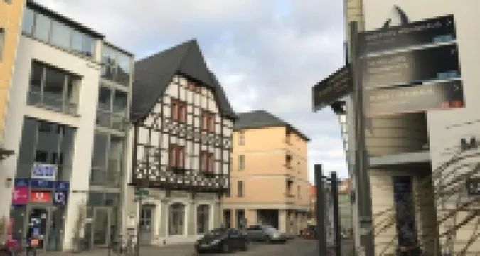 เซ็นทรัลสตูดิโอ มาร์คทพลัทซ์