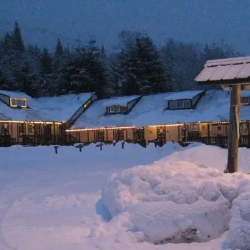 Whittaker's Motel & Historic Bunkhouse Отели в г. Ашфорд