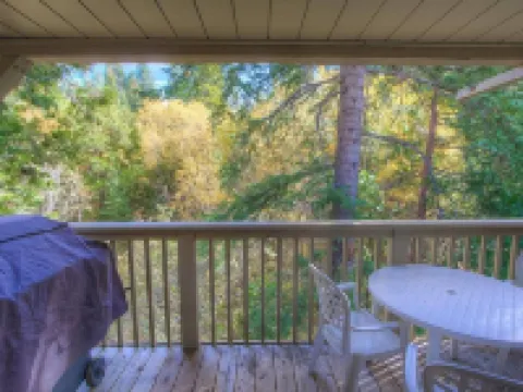 Forest View Townhouse 3 Bedroom Home by RedAwning Hotels in Kings Beach