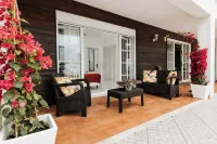 O House Ericeira Hills - parking