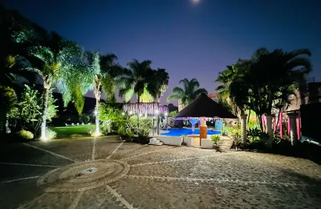 Calli Hotel Tepoztlán Отели рядом с достопримечательностью «Ex Convento Dominico de la Natividad»