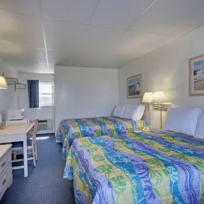 Thunderbird Beach Motel Hotels near Advanced Marina