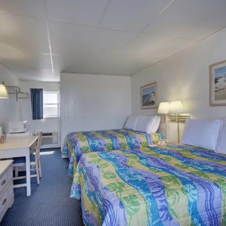Thunderbird Beach Motel