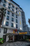 Otel Grand Lark İstanbul Hotel in zona Erata Sitesi