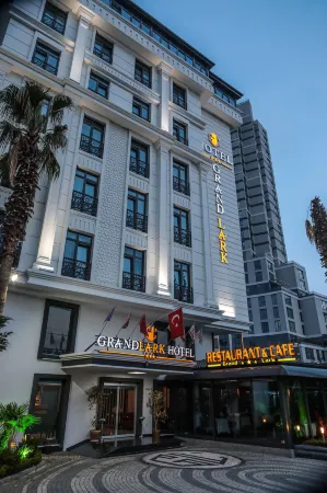Otel Grand Lark İstanbul