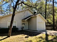 Warm welcoming stay Hotels in Mandeville