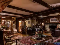 Brae Loch Inn Hotels in Madison County