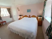 Magpie Cottage Hotels in Bruton