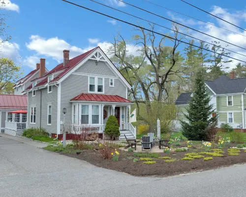 James Place Inn Bed and Breakfast Hotels in Freeport
