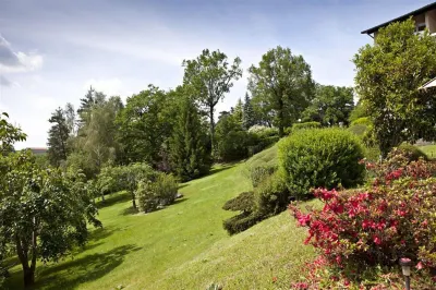 Hôtel du Lac Hotels in Goulles