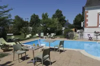 Hôtel les Tilleuls, Bourges - piscina