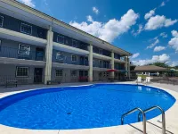 Wander Inn - piscina