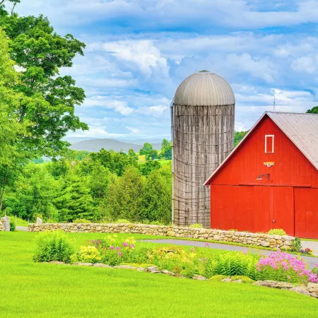 Idyllic Vermont Farmhouse: Mtn Views on 200 Acres!