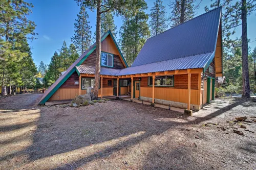Hike & Fish, < 1 Mi to Trinity Lake: Rustic Cabin! Hotel a Trinity County