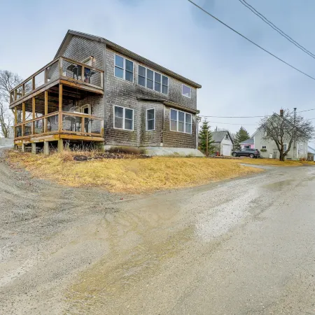 Newly Renovated Maine Retreat: Deck w/ Ocean View!