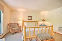 Bright Davis Escape w/ Screened-in Porch! - 3-Star