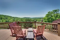 Hot Tub, Game Room! Group-Friendly Nebo Cabin - 주차장
