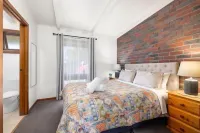 Halls Haven Holiday Units Hotels in Stawell