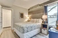 Family Apartment w/ Deck + Yard Near Northwestern Hotels in 