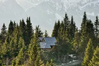 Koča Bistra - Velika Planina - con vistas a la montaña