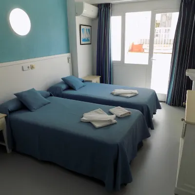Hostal Villa Maruja Hotels near Oberbayern