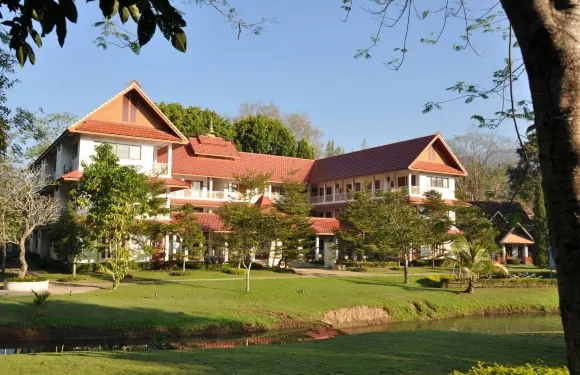 蘇安布亞酒店及度假村